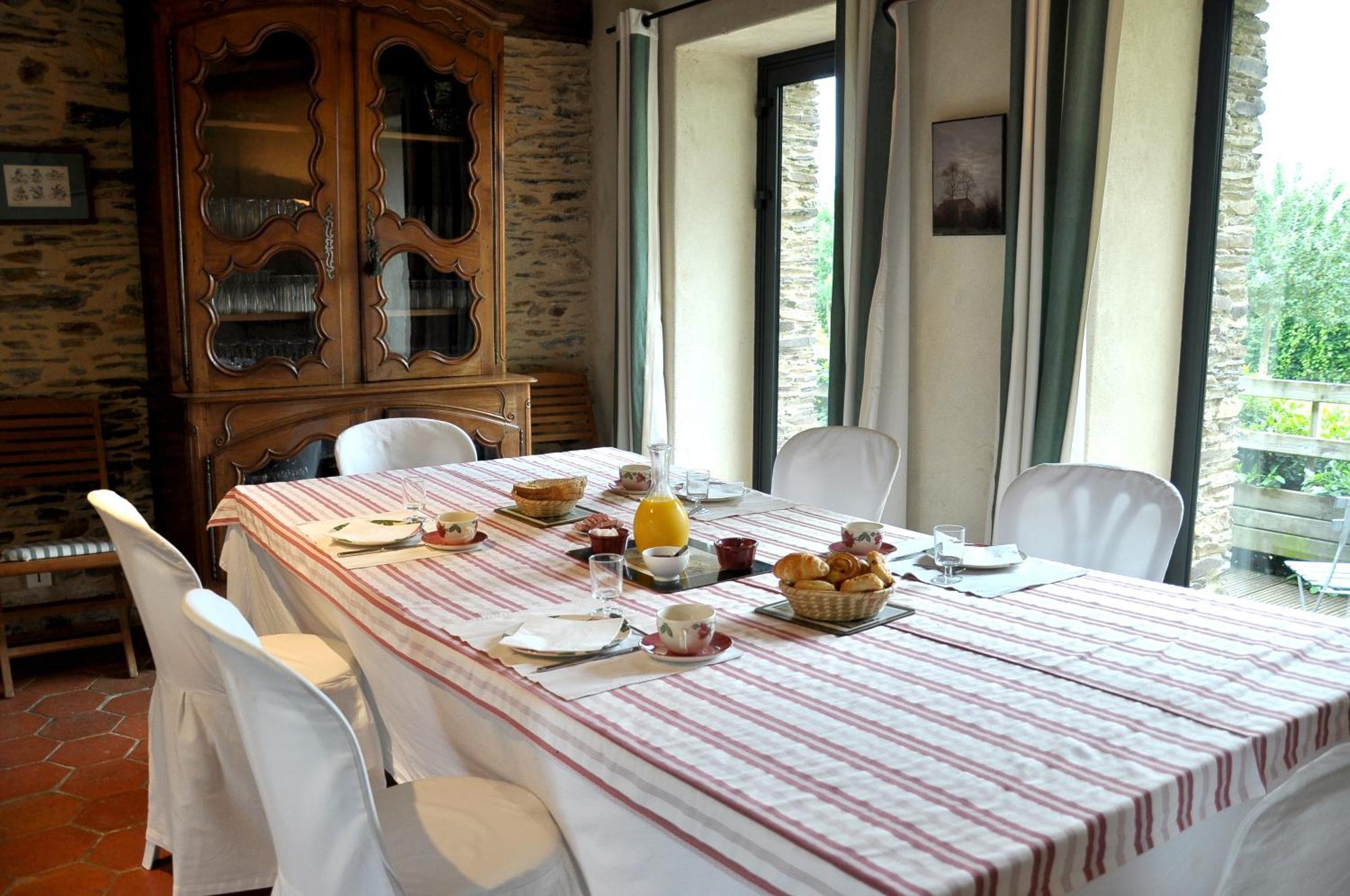 Grange Du Plessis Bed & Breakfast Segre Exterior photo